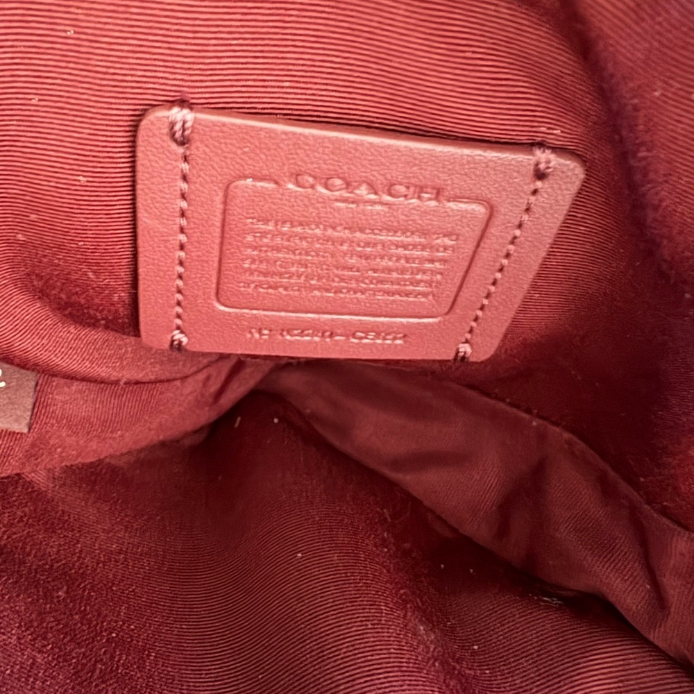 EUC Coach Heart Purse - Picture 6 of 12